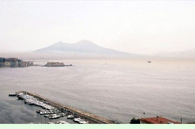 世界の三大美港ナポリ、イタリア